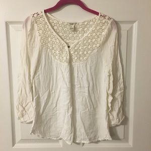 Lace detailed blouse